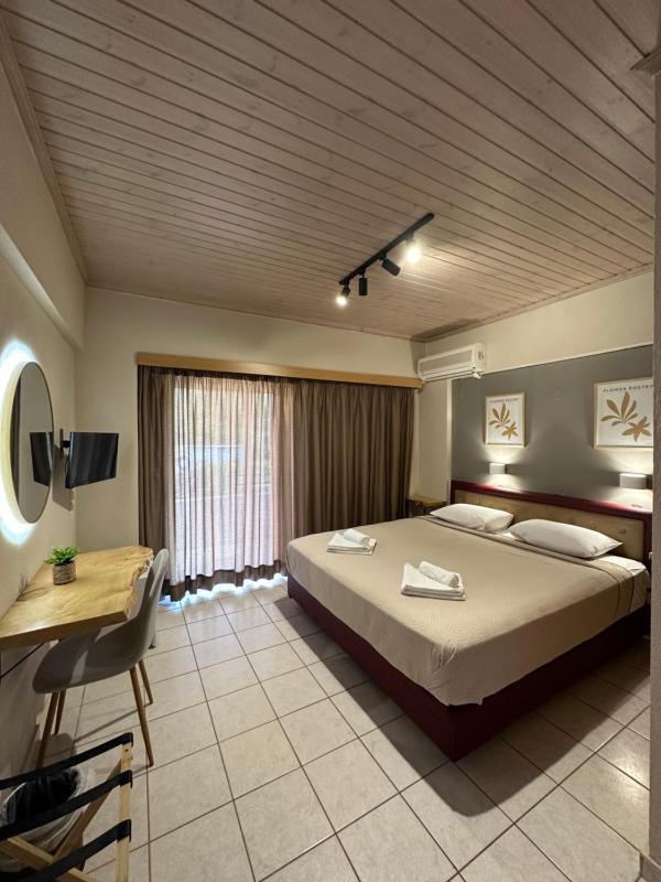 Economy Double Room - First Floor image 3