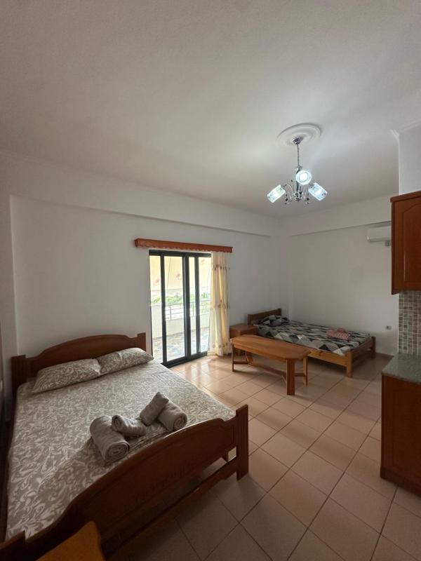 Studio with Sea View image 1