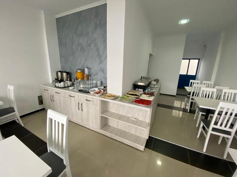 Queen Studio image 4