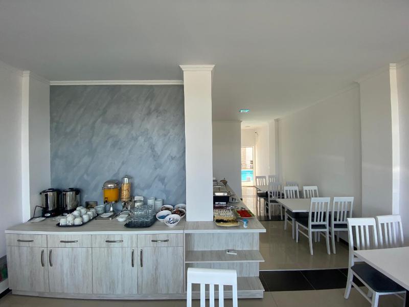 Queen Studio image 3