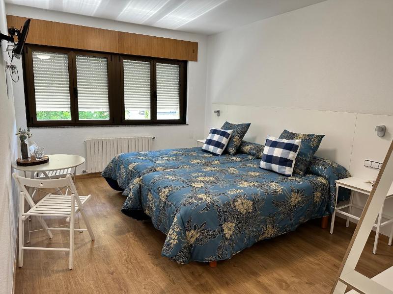 Superior Twin Room with Garden View image 4