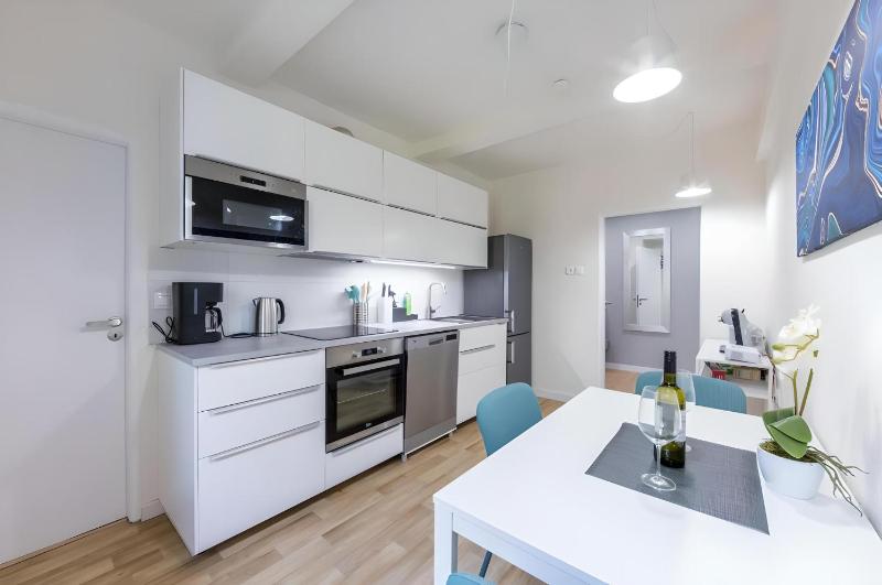Promenade View Apartment - image 8