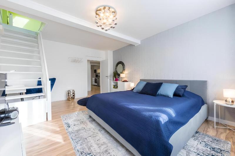 Promenade View Apartment - image 1