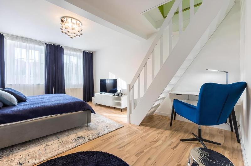 Promenade View Apartment - image 12