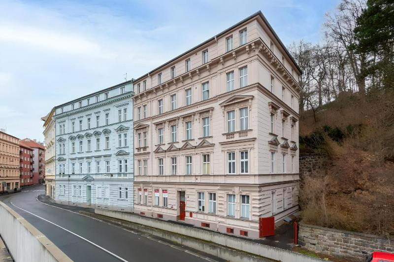 Promenade View Apartment - image 2