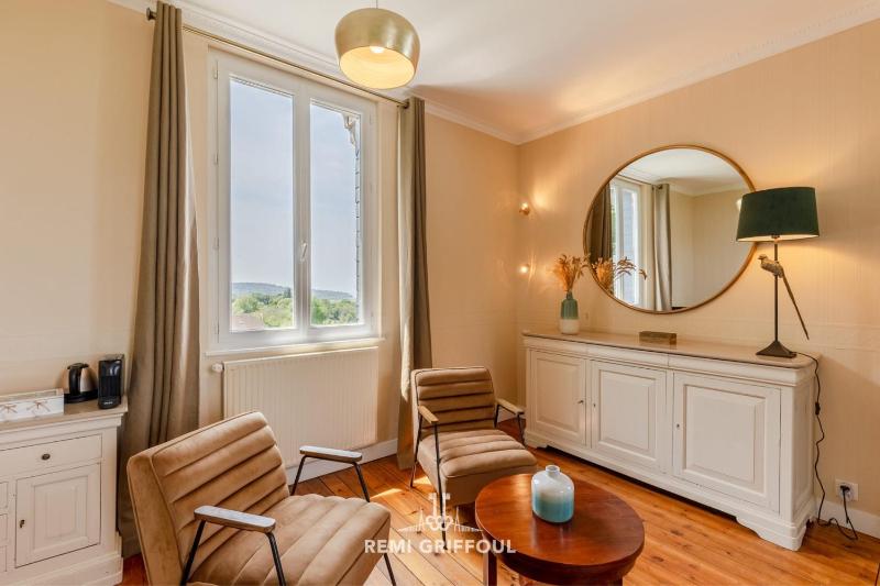 La Tour de lEstuaire Panoramic Sea View & Private Terrace - image 5