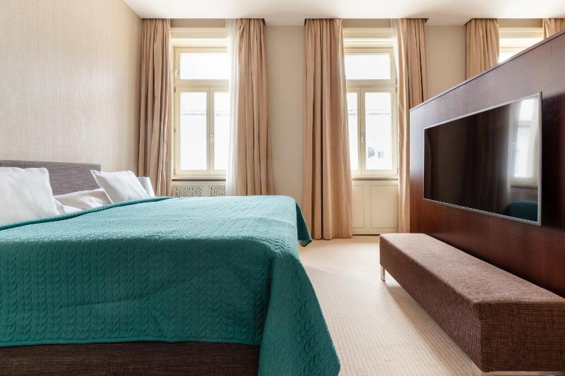 Executive Suite image 1