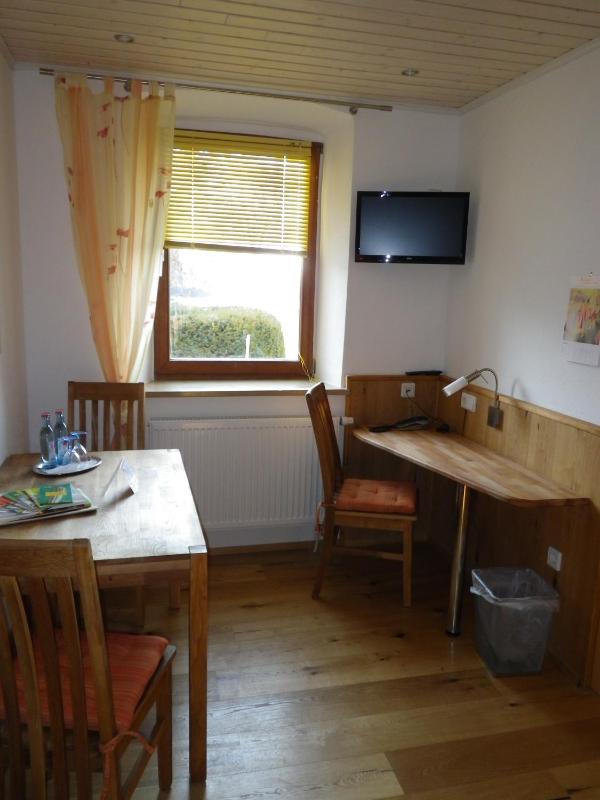 One-Bedroom Suite image 4