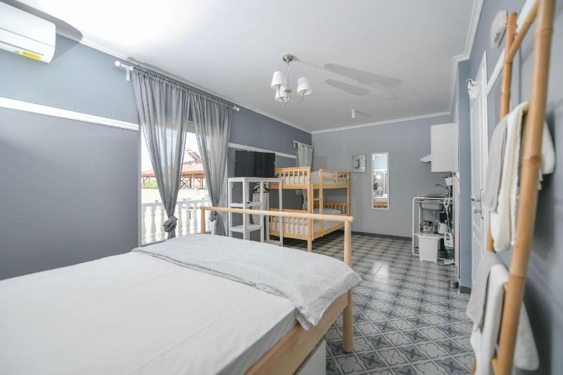 Comfort Quadruple Room image 4