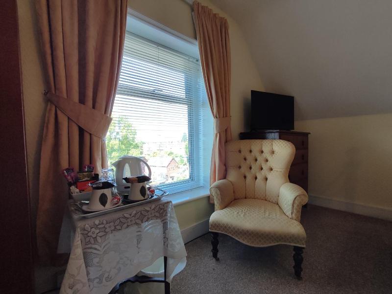 Superior Double Room image 3