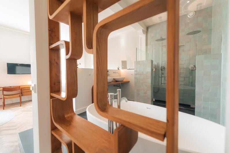 King Suite image 3