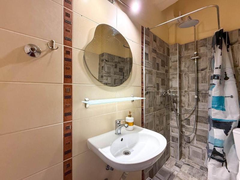 Two-Bedroom Apartment (5 Adults) image 3