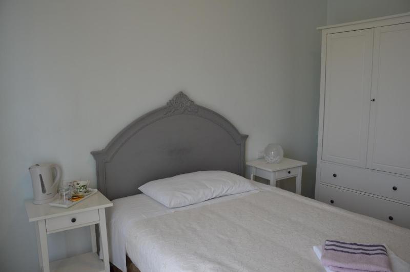 Single Room image 1