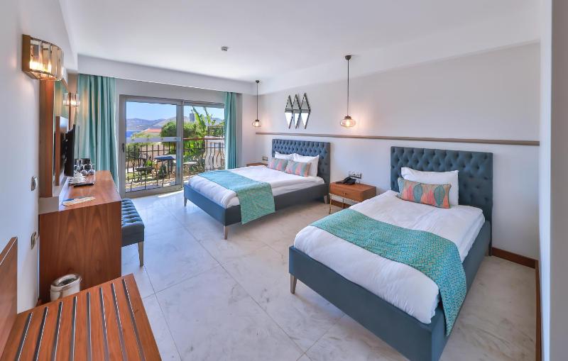 Family Room with Sea View image 1
