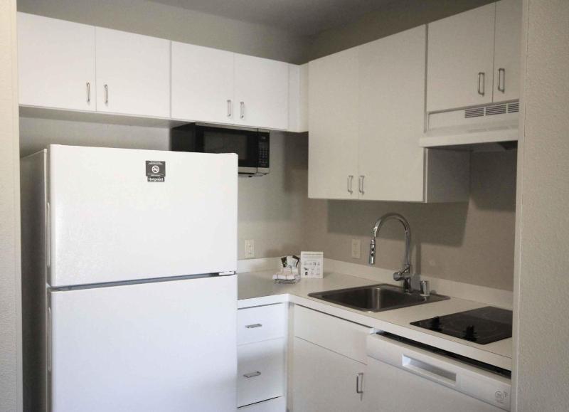 One Bedroom Suite with Two Double Beds - Non-Smoking image 3
