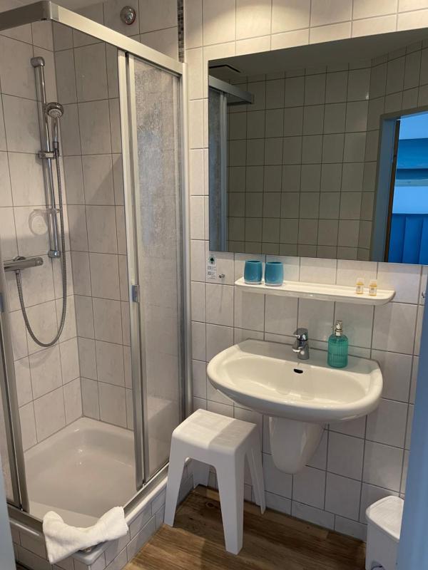 Budget Double Room image 2