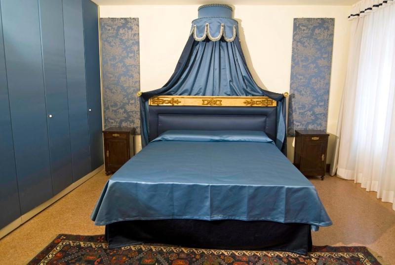Two-Bedroom Apartment  - San Marco 3221 image 3