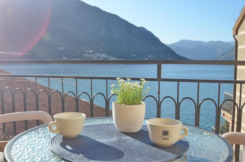 Apartment The Sea Coast - image 5