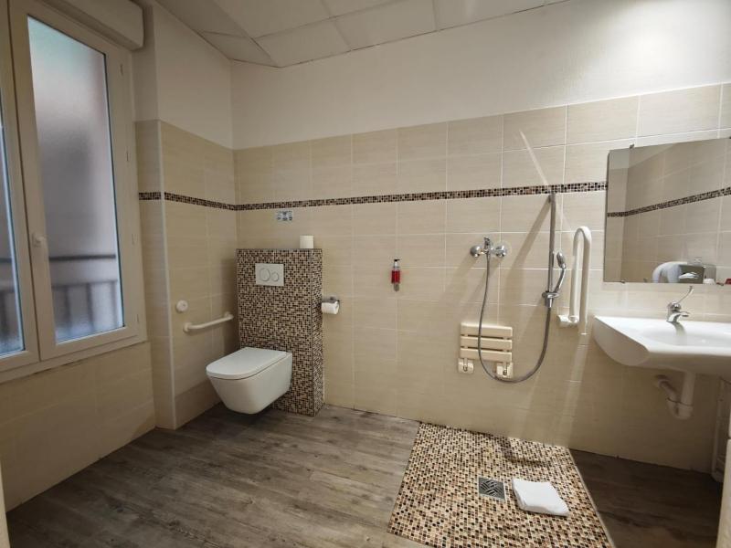 Double Room - Disability Access image 4