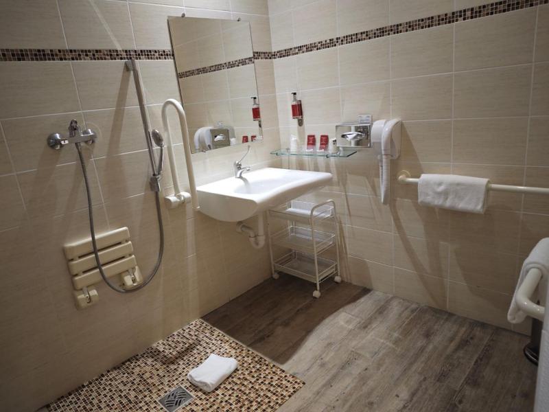 Double Room - Disability Access image 2