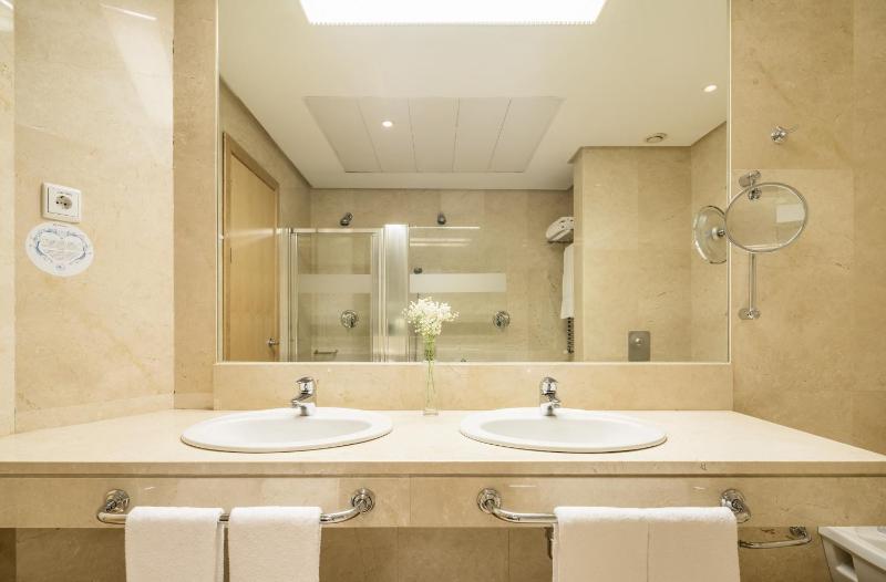 King Size Double Room with Terrace image 2