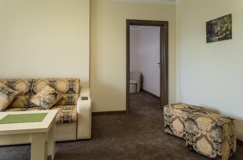One-Bedroom Apartment image 2
