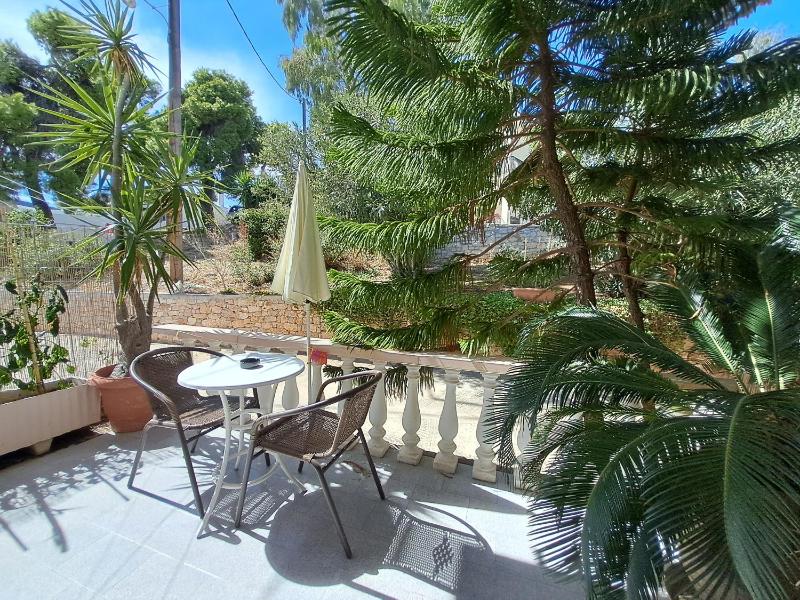 Studio with Garden View (2 Adults) image 3