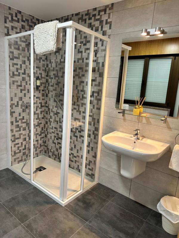 Superior Twin Room with Garden View image 3