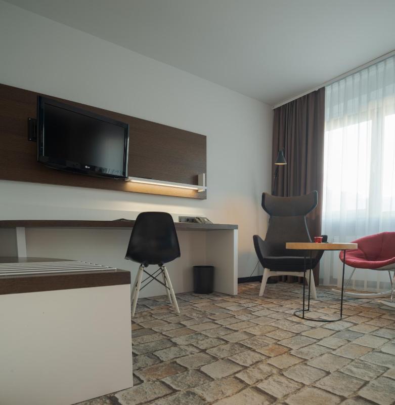 Superior Triple Room image 3