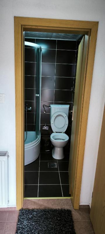 Studio Apartment image 3