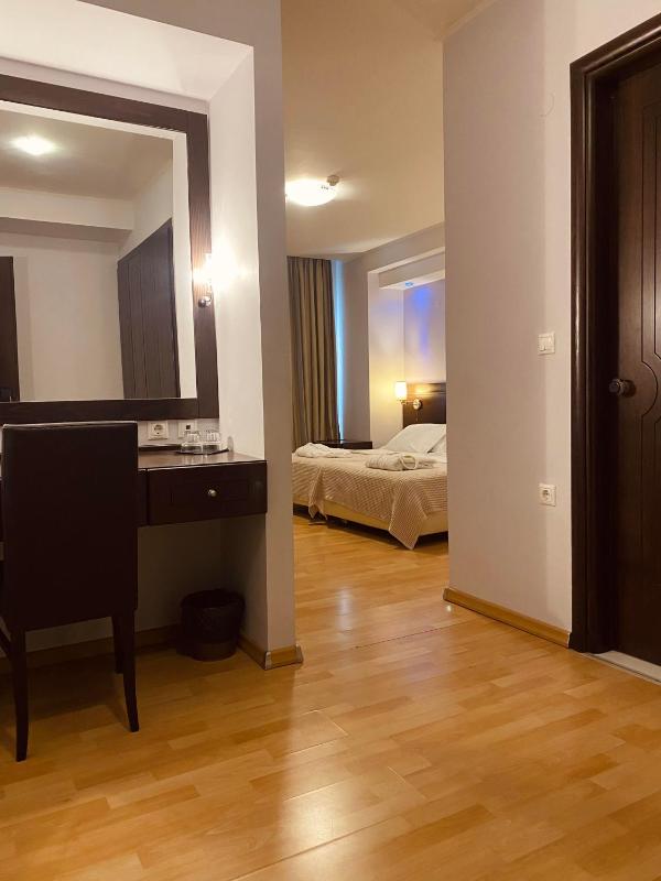 Standard King or Twin Room image 1