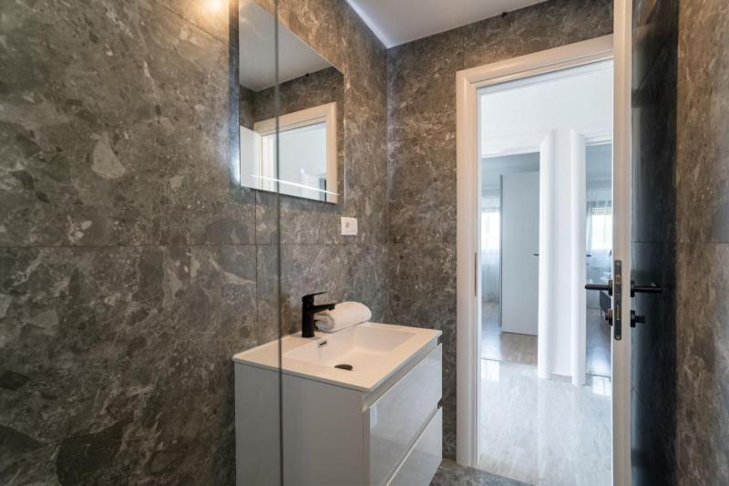 Apartmani Carmen - image 17