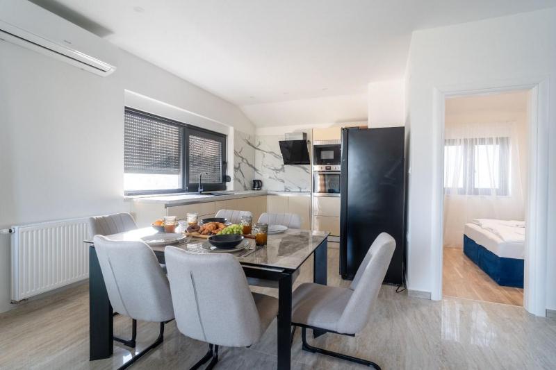 Apartmani Carmen - image 13