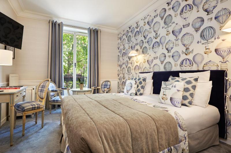 Deluxe Double or Twin Room image 4