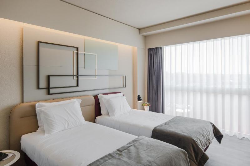 Double or Twin Room with Extra Bed image 1