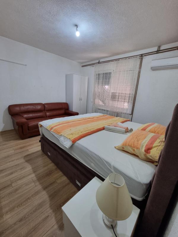 Family Room with Bathroom image 4