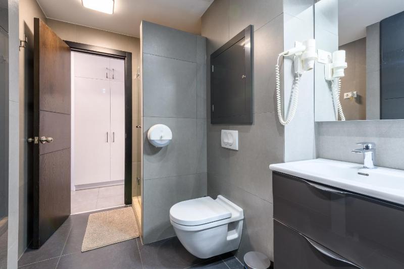 Superior Apartment image 2