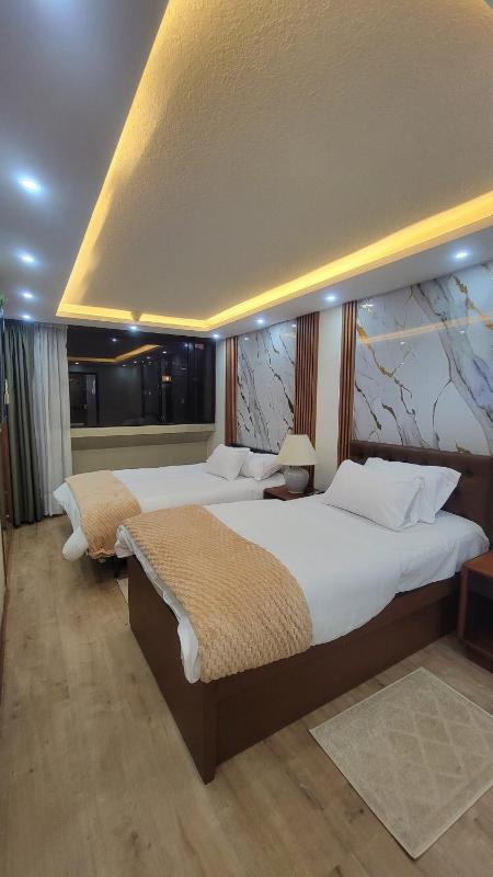 Beautiful View of Quito Suite 1 - image 16