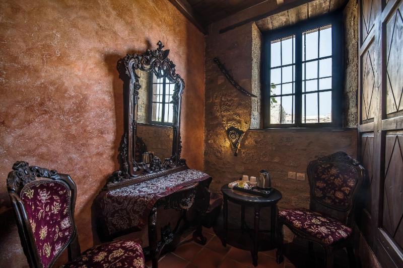 King's Chamber image 4