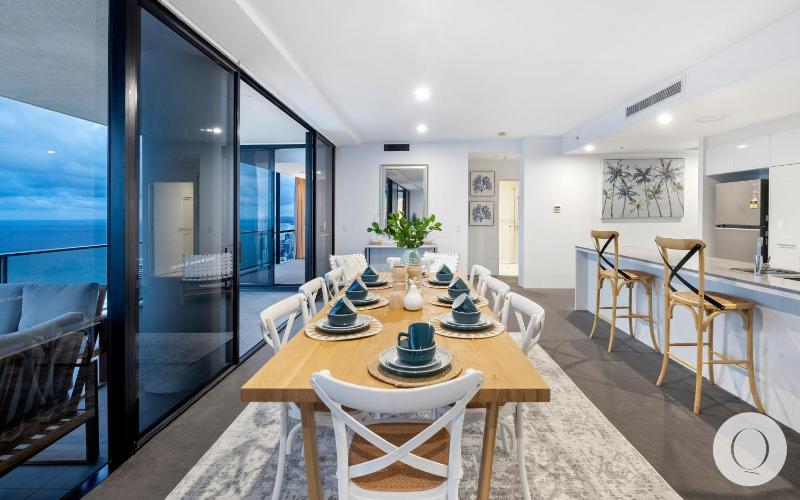 5 Bedroom Executive Sub Penthouse in the heart of Surfers with full ocean views - Sleeps 12 - Circle on Cavill AMAZING!! - image 7