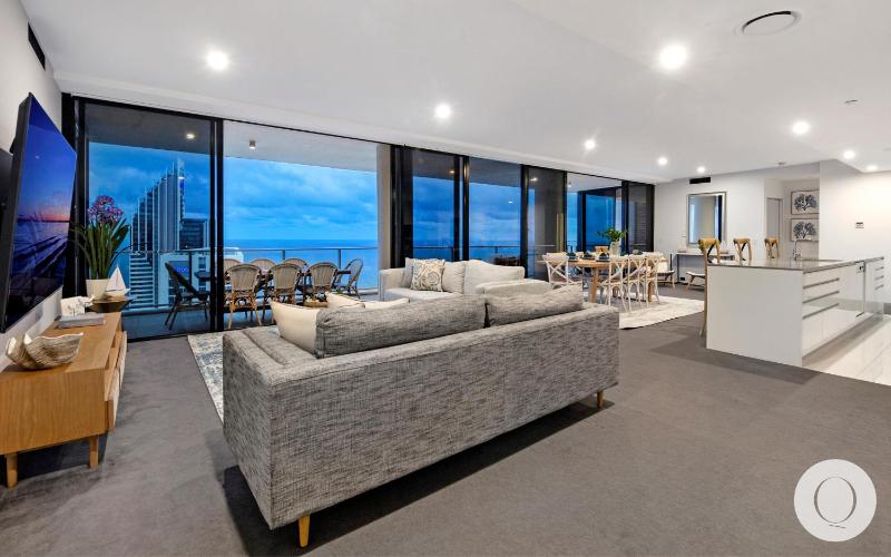 5 Bedroom Executive Sub Penthouse in the heart of Surfers with full ocean views - Sleeps 12 - Circle on Cavill AMAZING!! - image 9