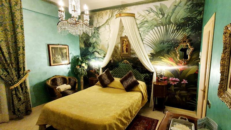 Deluxe Room image 1