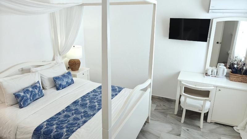 Suite (2-4 Adults) image 2