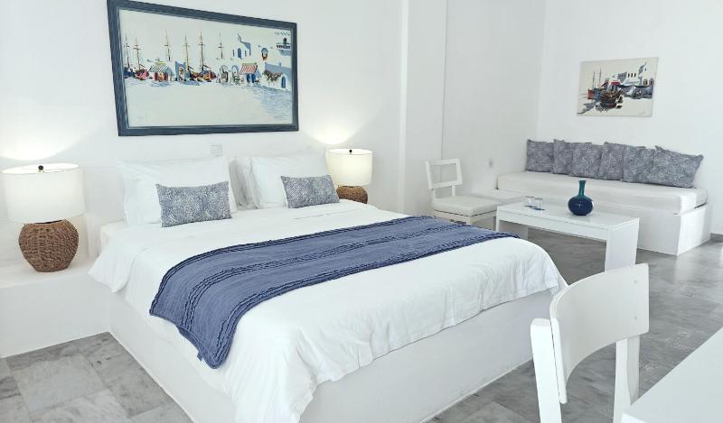 Quadruple Room image 3
