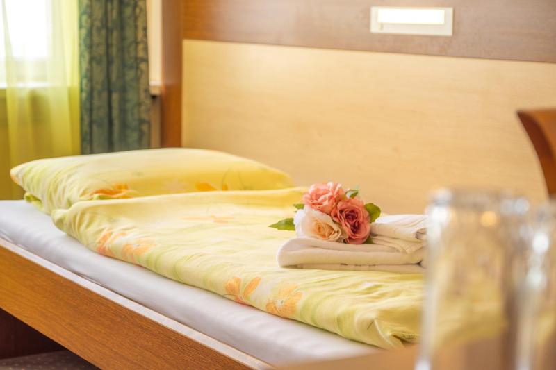 Deluxe Single Room image 1