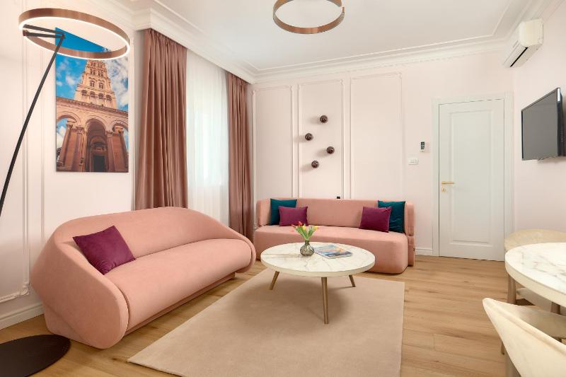 Apartment with Terrace image 3