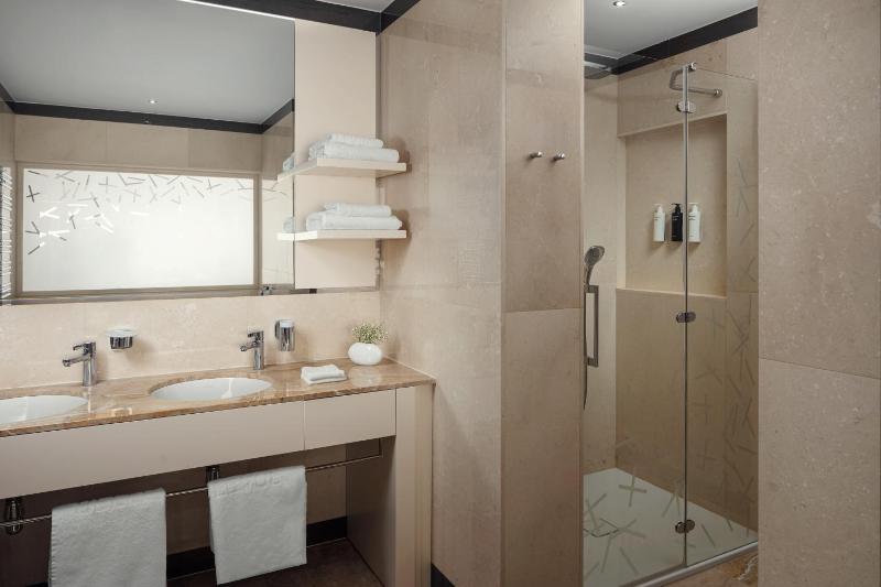 Suite with Terrace image 4