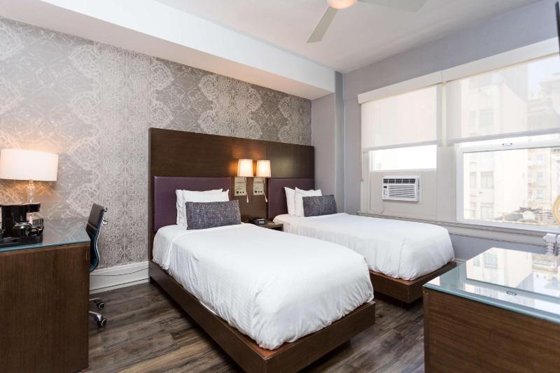 Double Room with Two Single Beds - Non-Smoking image 3