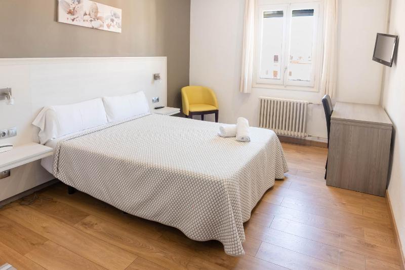 Standard Double Room image 1