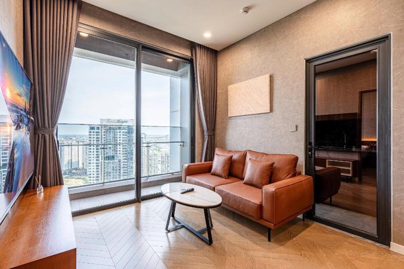 Lumiere Riverside Luxury Vacation - image 15